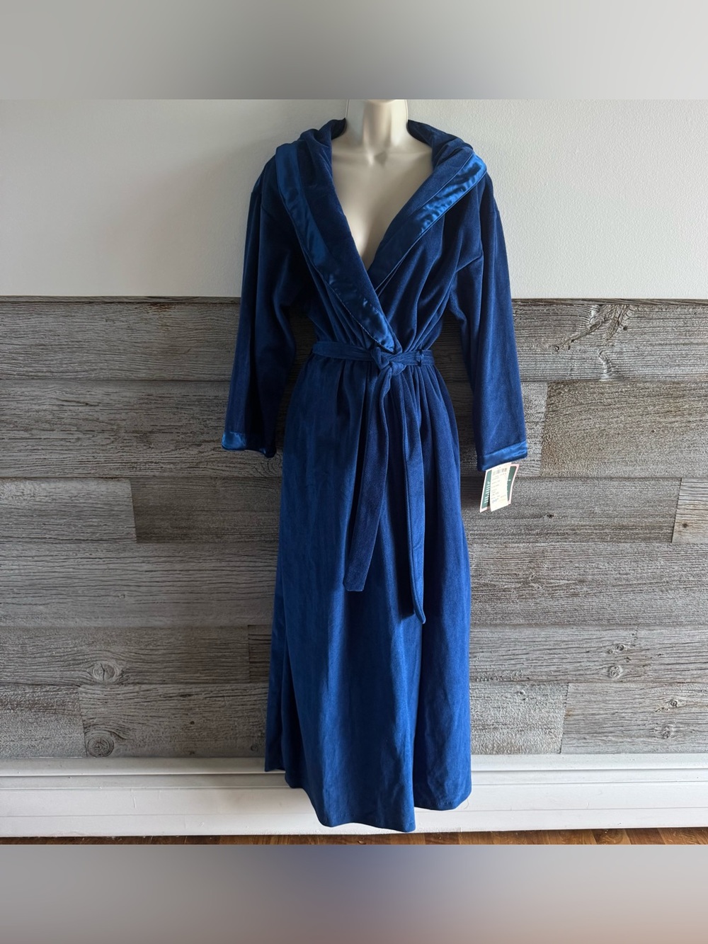 Vintage Barbizon at Home Royal Blue Velour Robe Medium NWT Made USA Hooded
